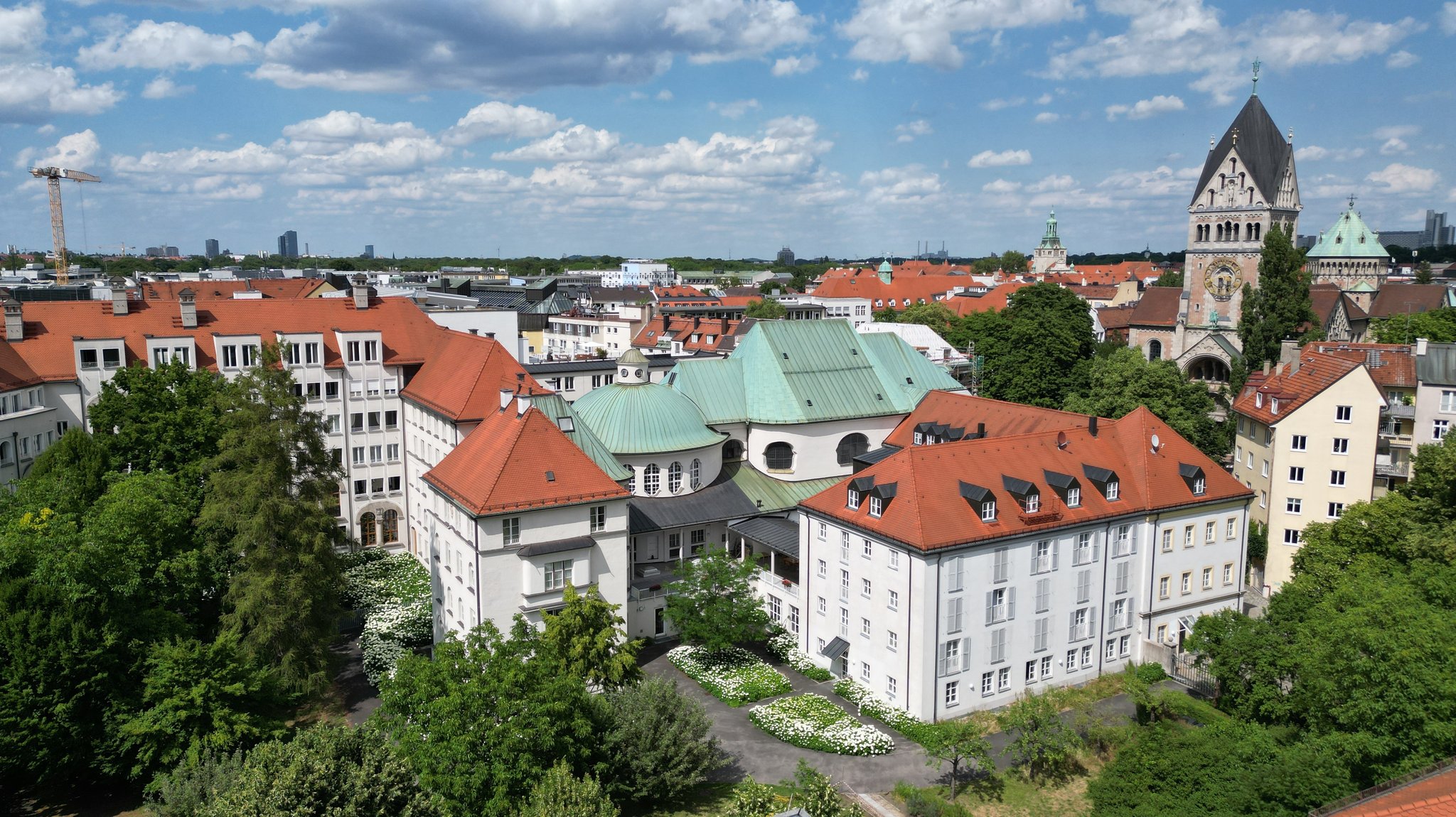 Die Klosterkirche Sankt Anna in München. 