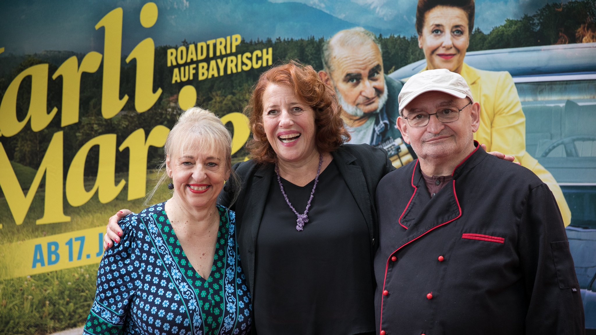 Premiere des romantischen Roadmovies Karli & Marie im Rio Filmpalast: von links: Johanna Bittenbinder, Luise Kinseher und Sigi Zimmerschied | Bild: picture alliance / SZ Photo | Florian Peljak Premiere des romantischen Roadmovies Karli & Marie im Rio Filmpalast: von links: Johanna Bittenbinder, Luise Kinseher und Sigi Zimmerschied