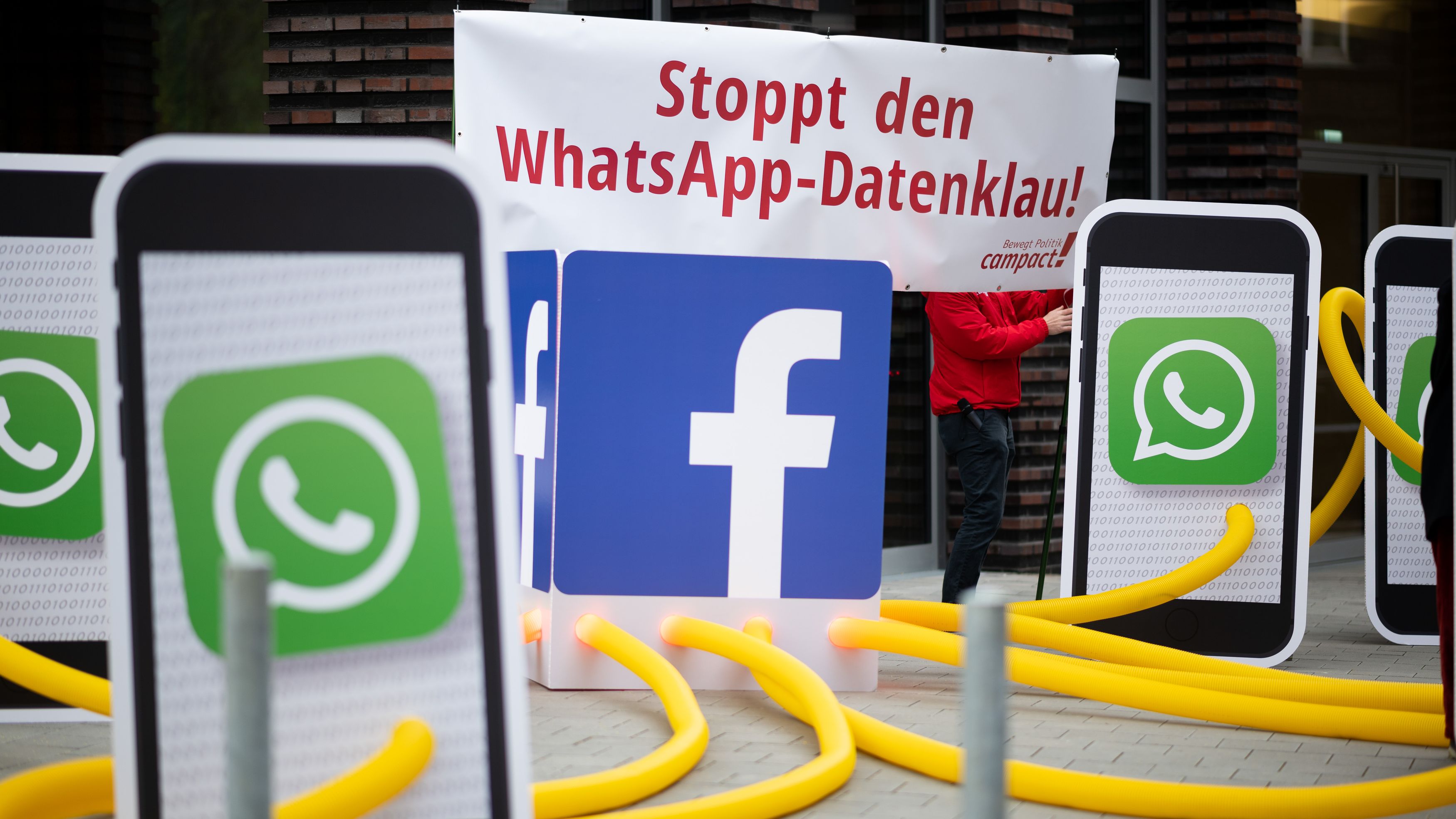 WhatsApp Was passiert bei Ablehnung der Datenschutzregeln