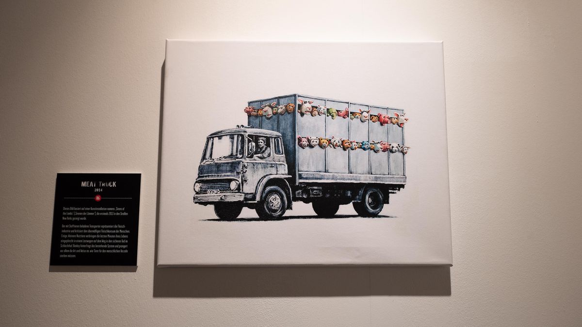 Großes Interesse an Banksy-Ausstellung in München | BR24