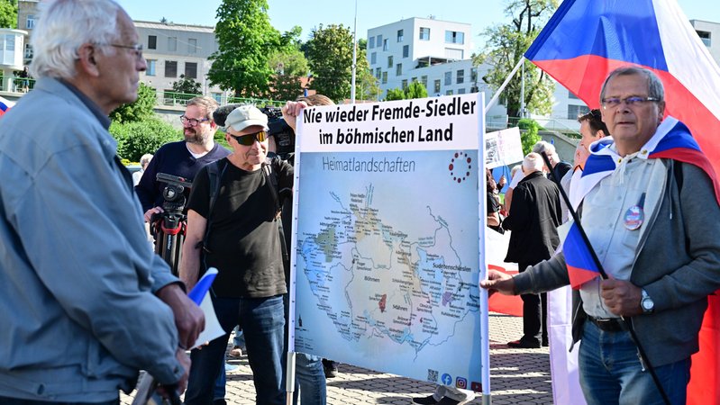 Sudetendeutscher Tag: Kontroverses Treffen in Tschechien | Bild: Bayerischer Rundfunk 2026 Sudetendeutscher Tag: Kontroverses Treffen in Tschechien