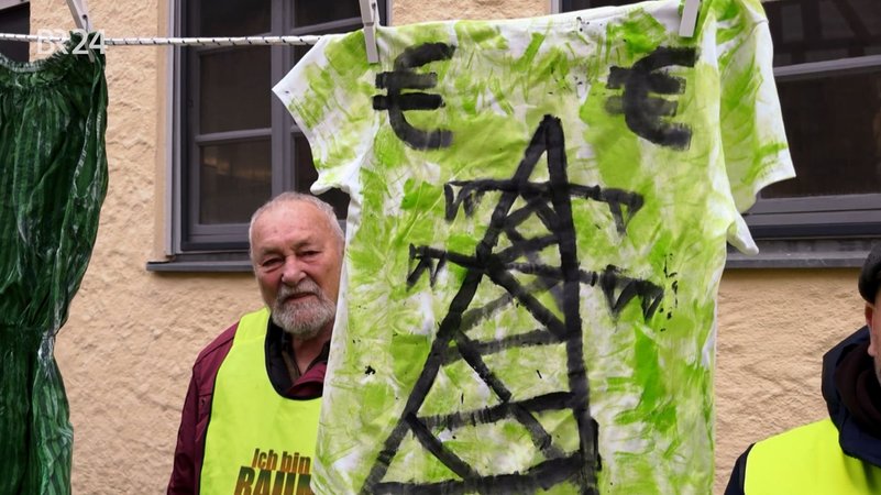 Demonstranten in Altdorf bei Nürnberg | Bild: BR Demonstranten in Altdorf bei Nürnberg