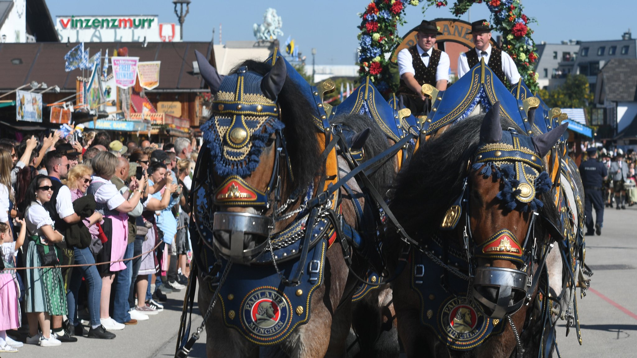 Pferde beim Wiesn-Umzug: Tradition oder Tierquälerei?