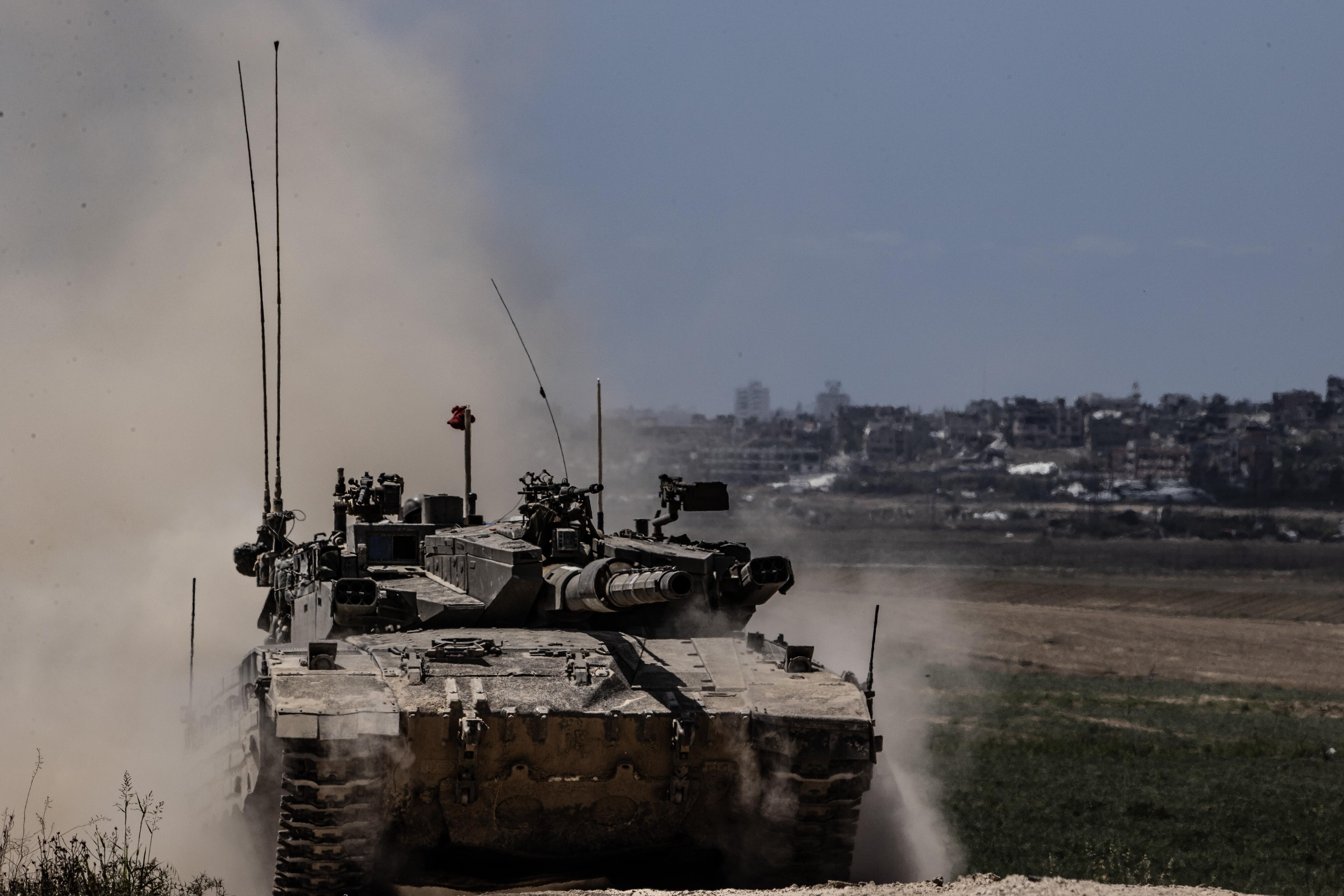 Israelischer Panzer nahe dem Gazastreifen