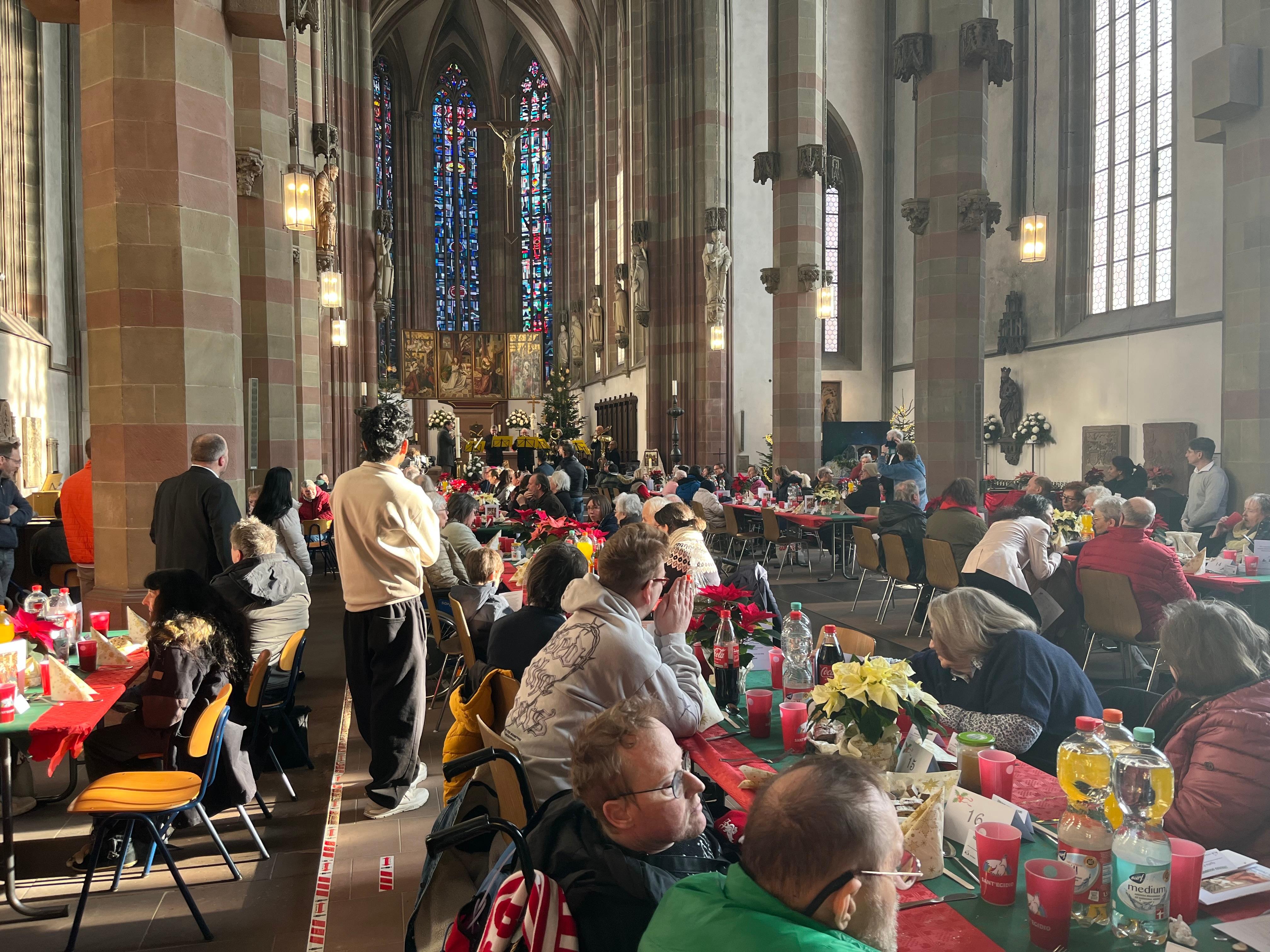 Das traditionelle Weihnachtsfest von Sant'Egidio in Würzburg.