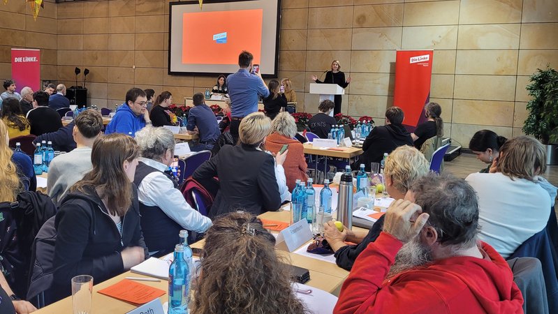 LandesvertreterInnenversammlung von Die Linke in der Stadthalle Fürth | Bild: BR/Franz Engeser LandesvertreterInnenversammlung von Die Linke in der Stadthalle Fürth