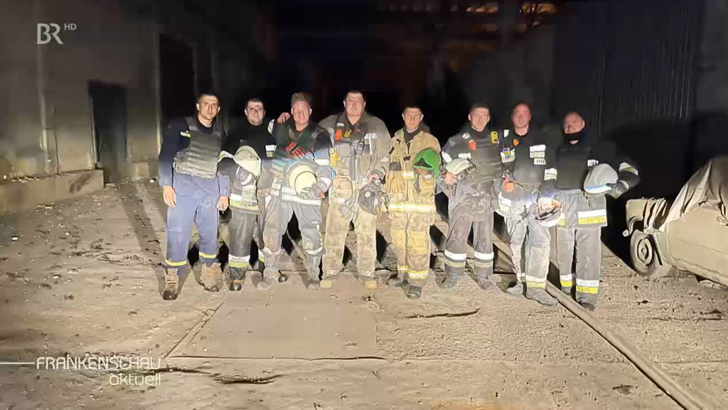 Feuerwehrleute in Charkiw