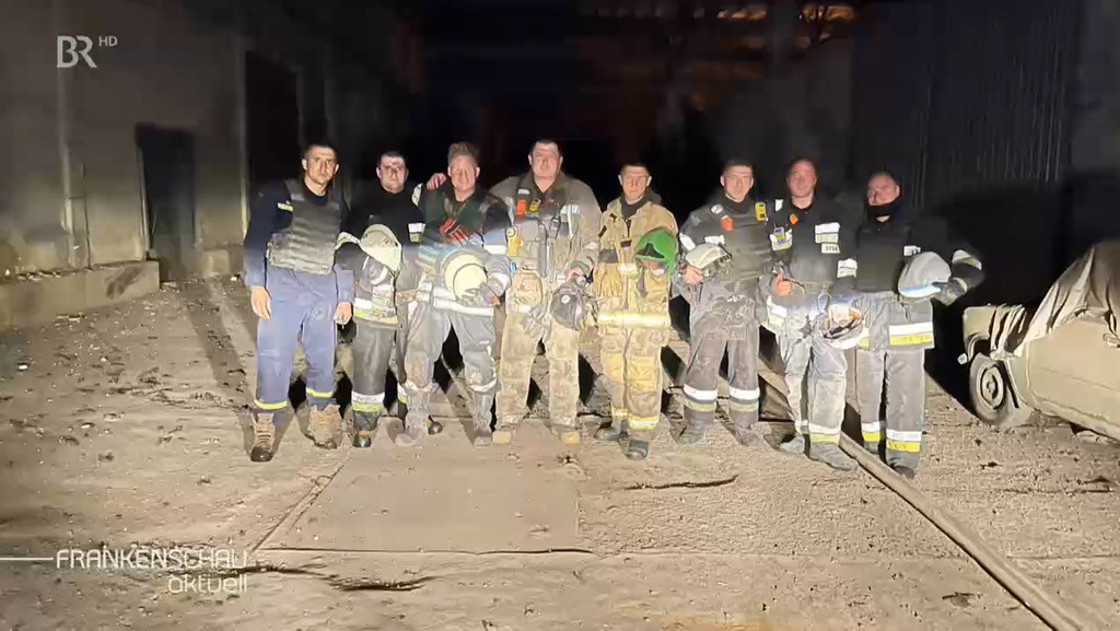 Feuerwehrleute in Charkiw | Bild: BR Feuerwehrleute in Charkiw