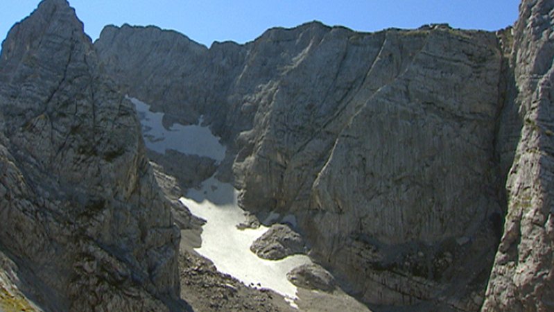 Der BR berichtete immer wieder über den Blaueis-Gletscher, unter anderem 2017 mit dem Film "Blaueis - Abschied vom Gletscher", aus dem dieses Bild stammt.