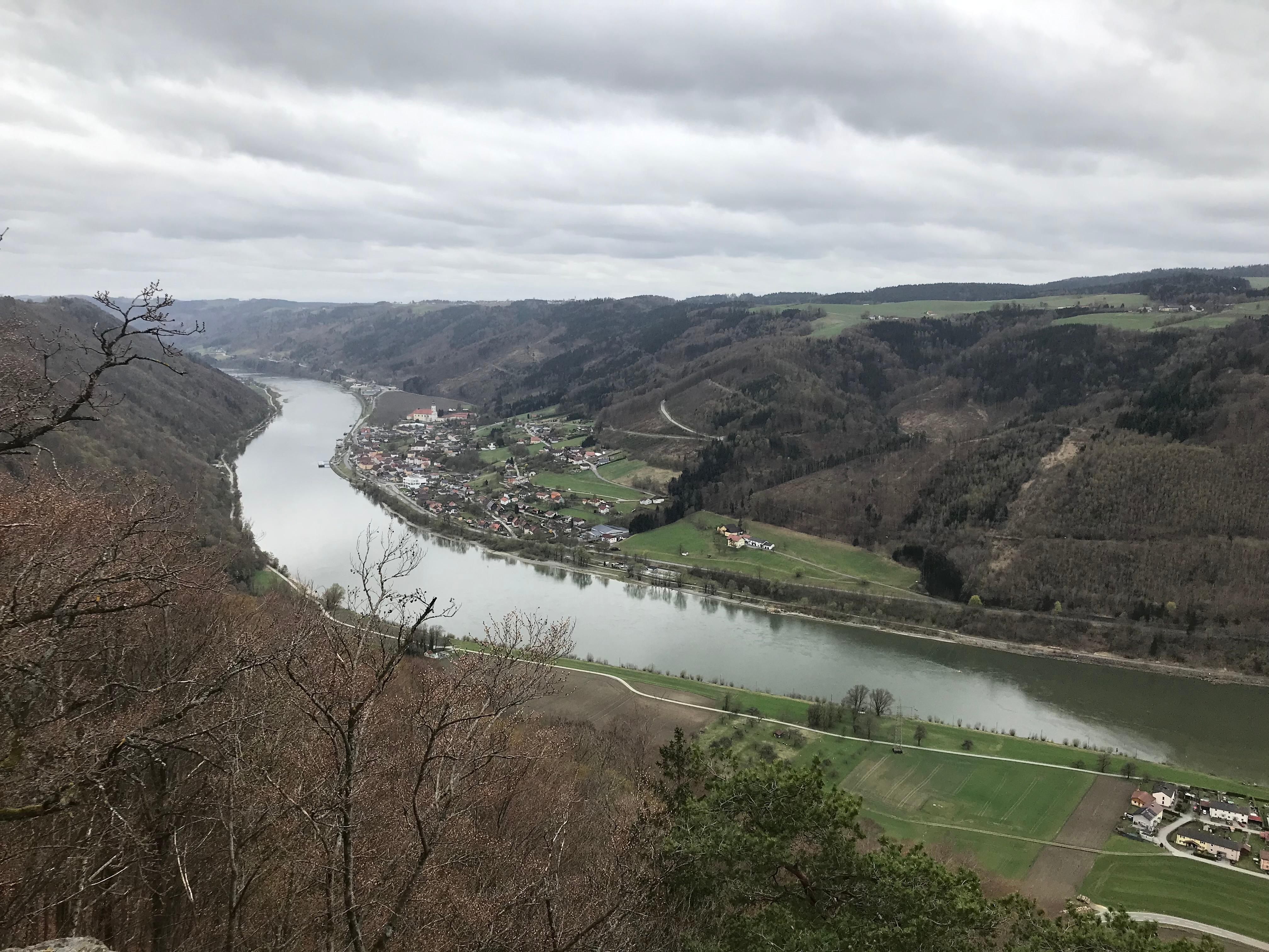 11.01.2024, Jochenstein - Oberhalb der Donau könnte ein Pumpspeicher entstehen.