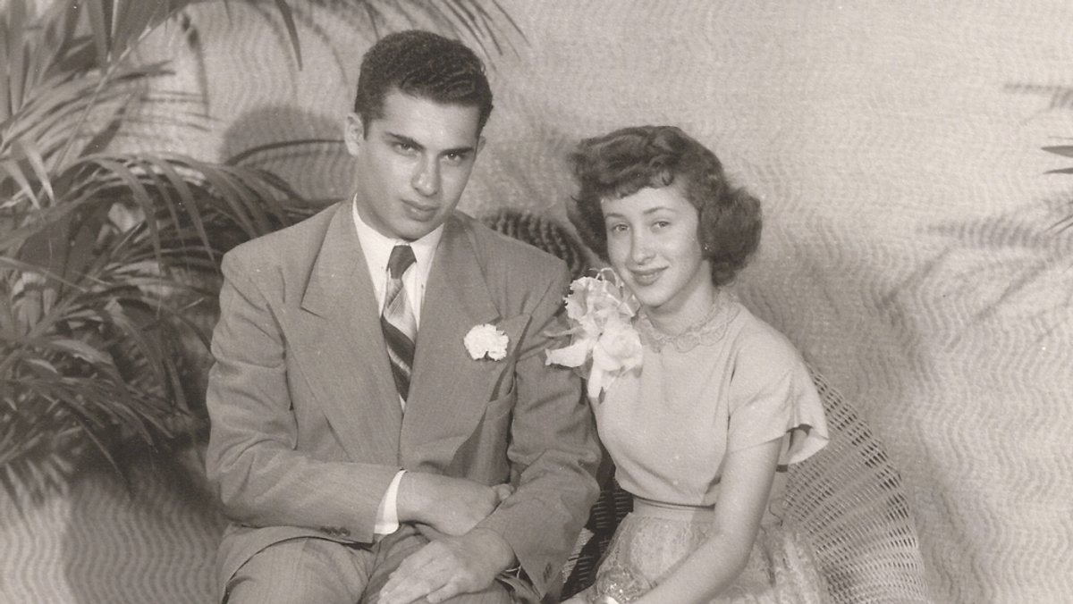 Porträt von Marilyn und Irvin Yalom, bei ihrer Verlobungsfeier. Der berühmte Psychotherapeut hat mit seiner Frau das Buch "Unzertrennlich" zusammen geschrieben. 