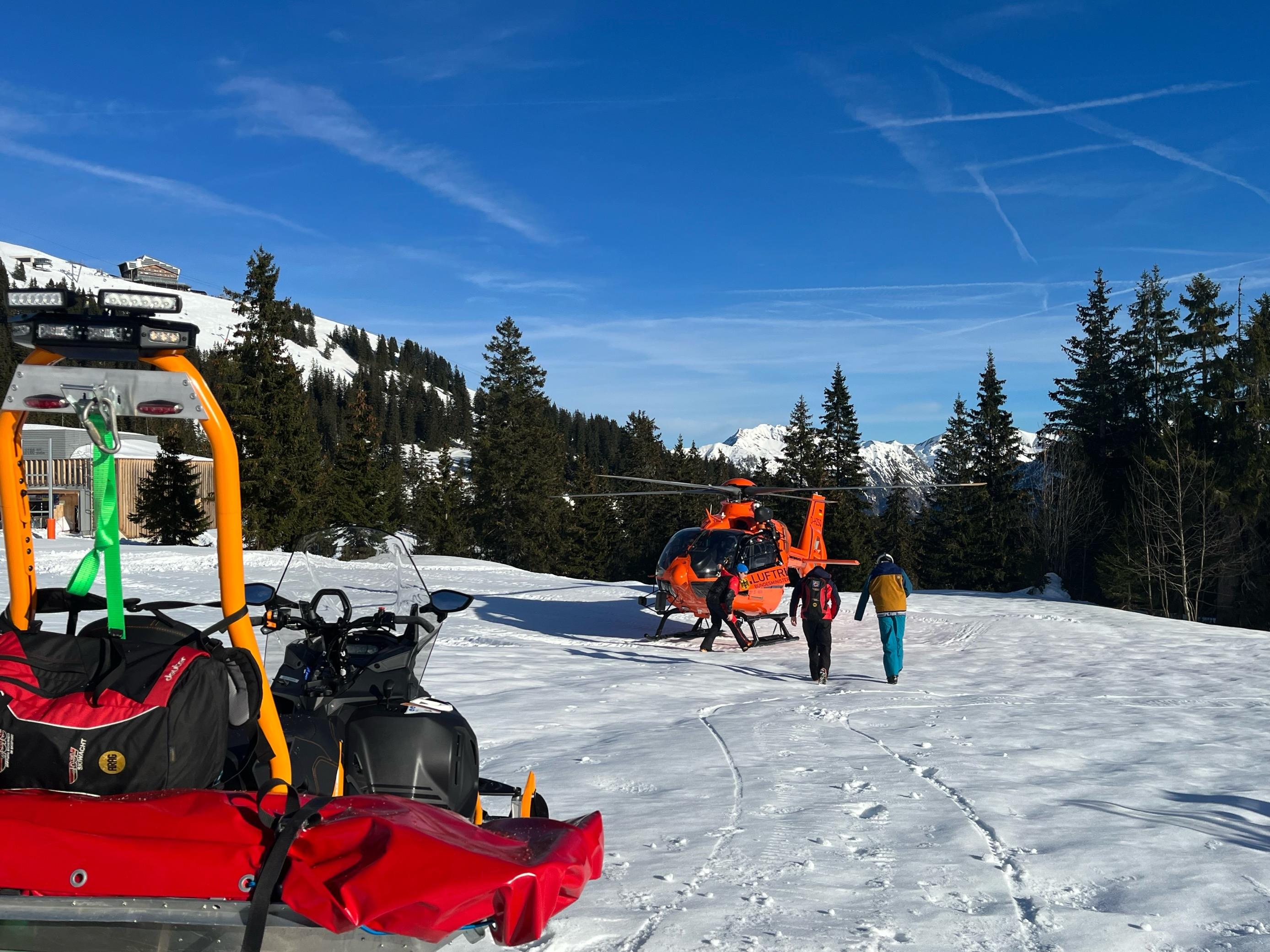 Die Oberstdofer Skiwacht muss regelmäßig Hubschrauber anfordern.