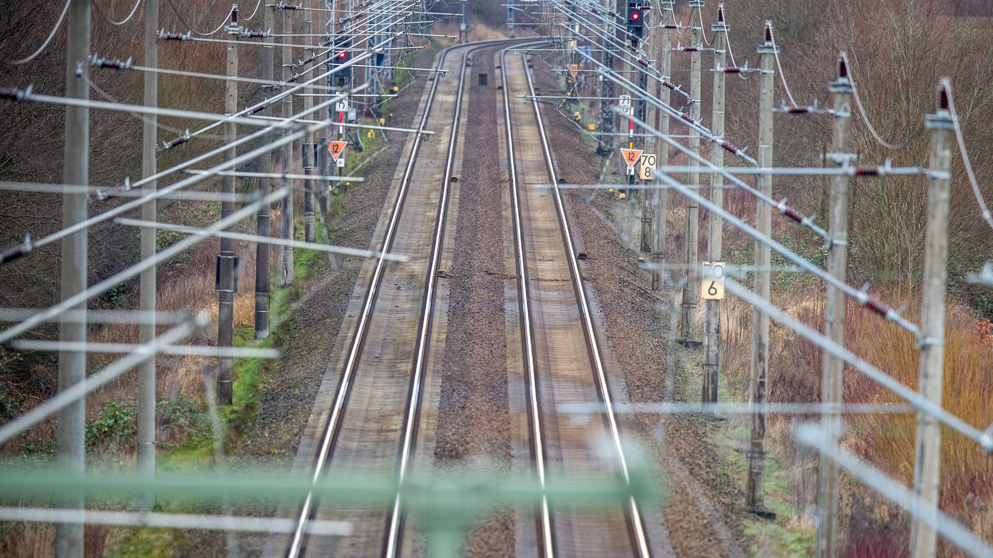 Eine zweigleisige Bahnstrecke