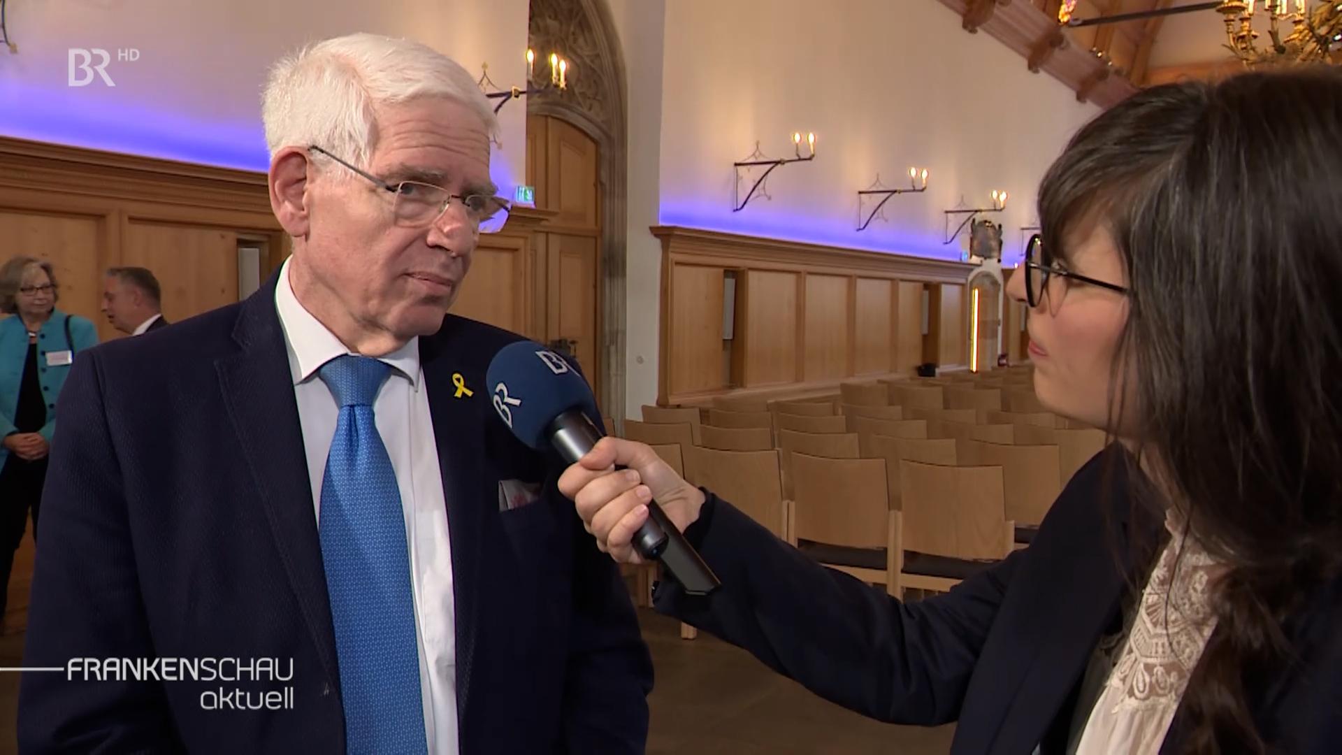 Präsident des Zentralrats der Juden in Deutschland Josef Schuster im interview mit Tina Wenzel.