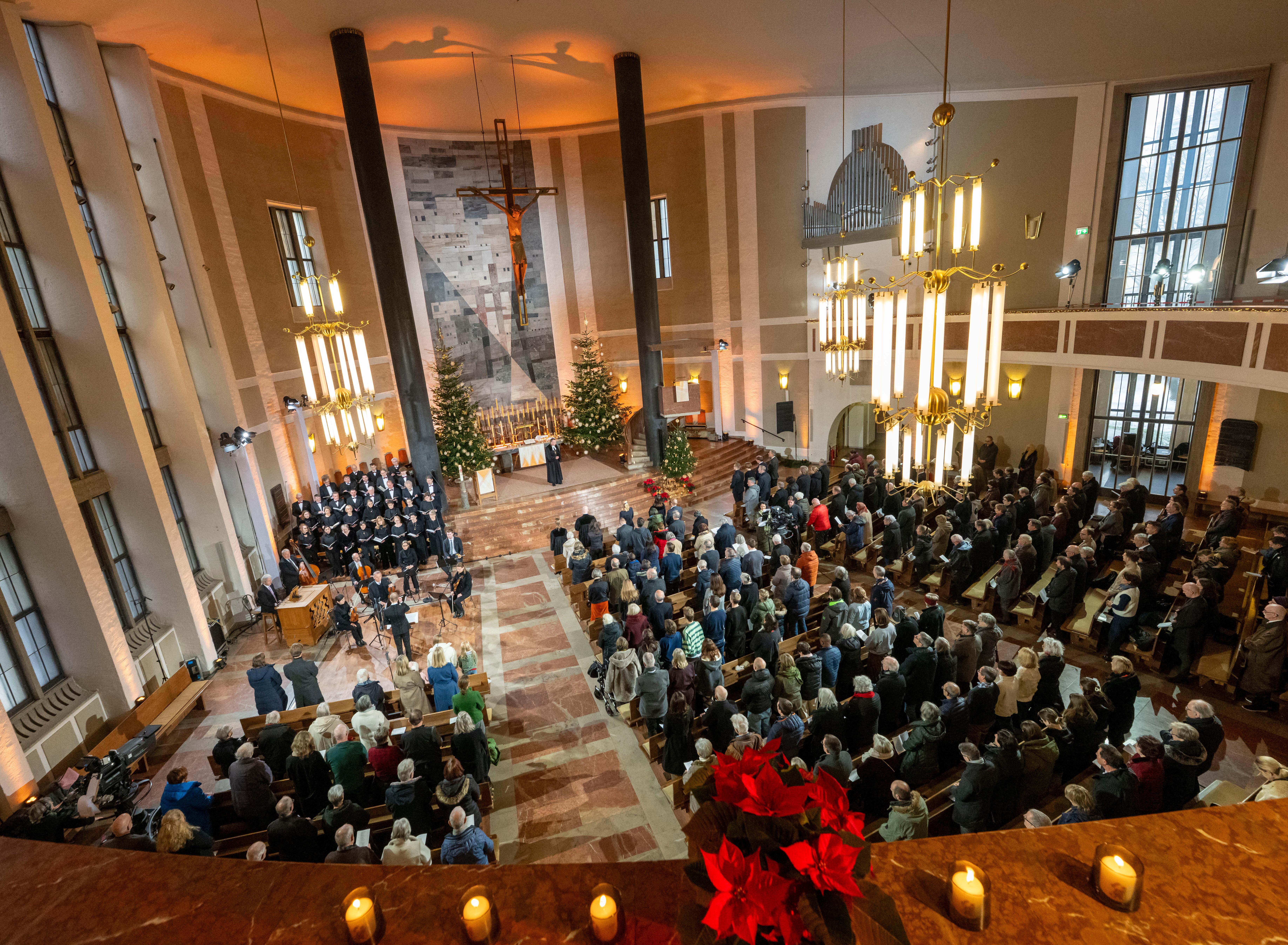 Der evangelische Landesbischof Kopp predigt in der Münchner Matthäuskirche, Aufnahme vom 25.12.2025.