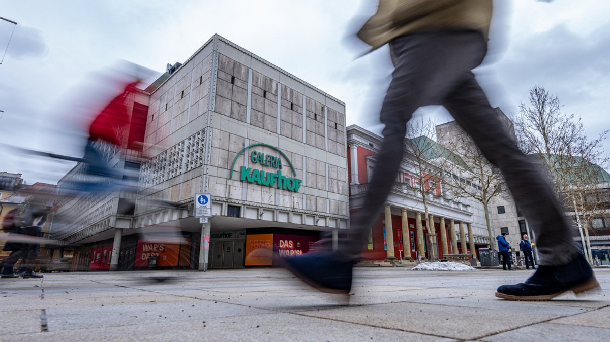Regensburger Stadtrat gegen Erwerb von leerstehendem Kaufhof