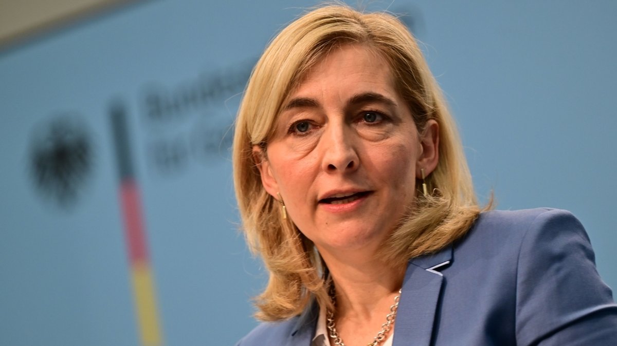 Krankenkassen: Wie die Beitrags-Notbremse gezogen werden soll