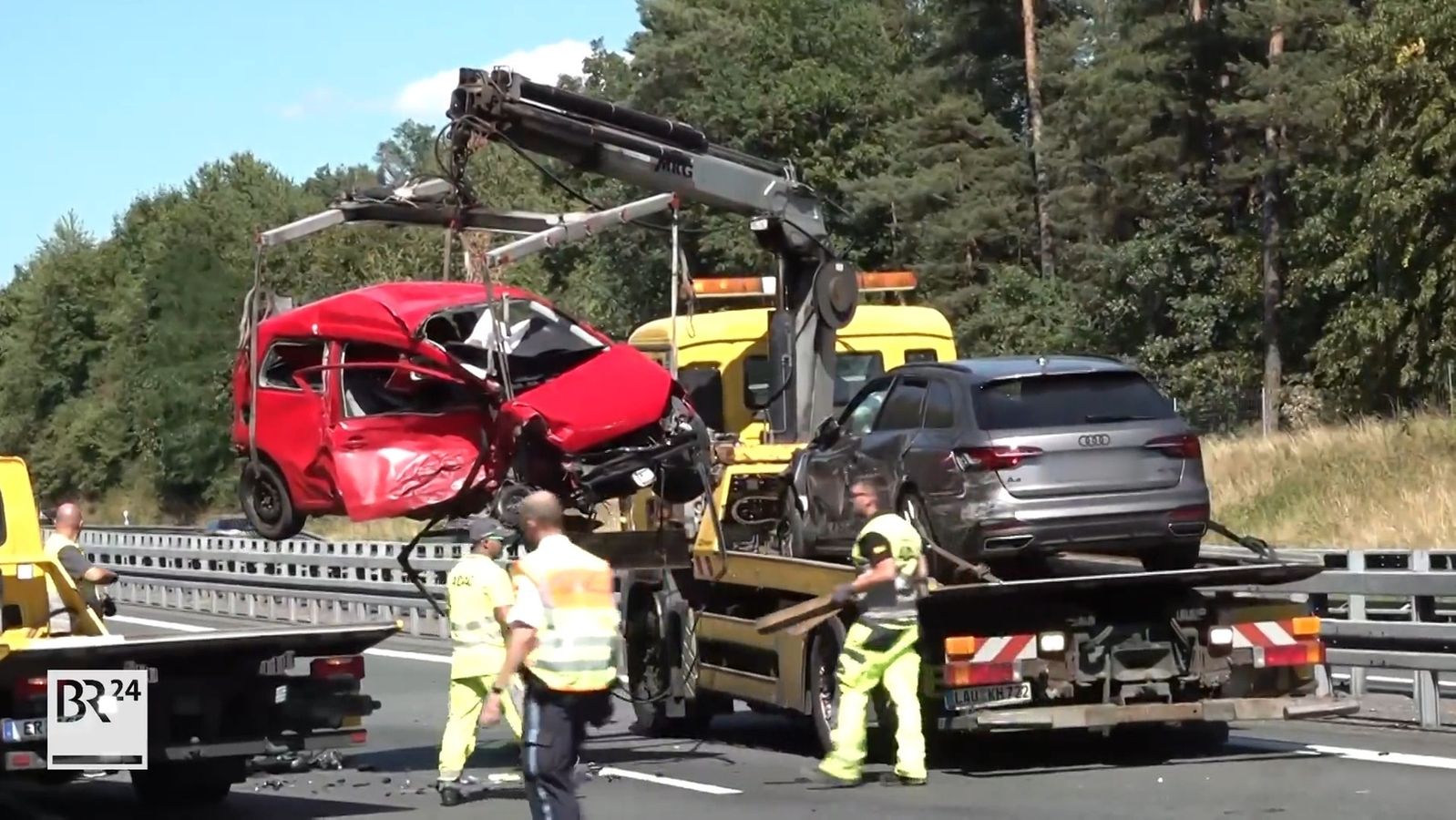 Tödlicher Unfall auf der A9: Geisterfahrerin tot | BR24