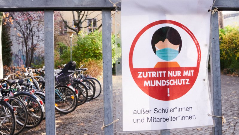 Maskenpflicht an einer Waldorfschule in Berlin