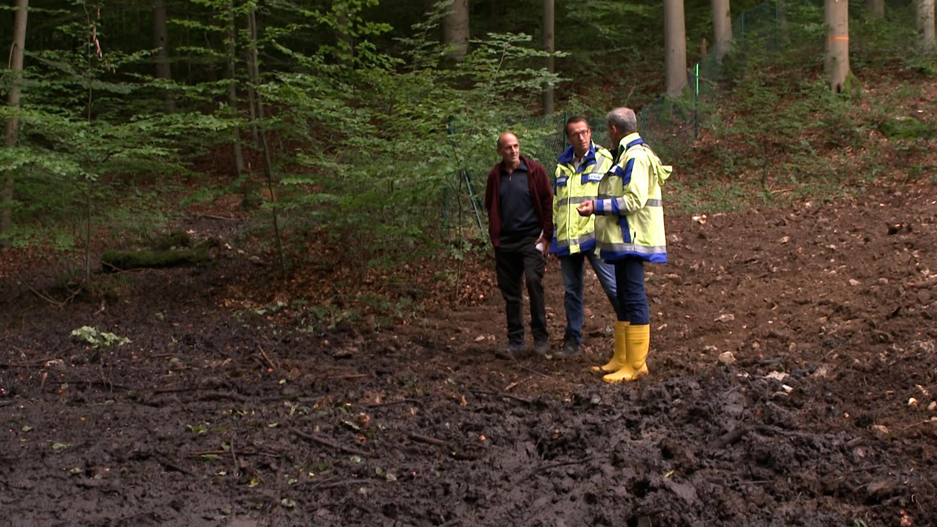 Die Hansgörgl-Quelle wird inspiziert.