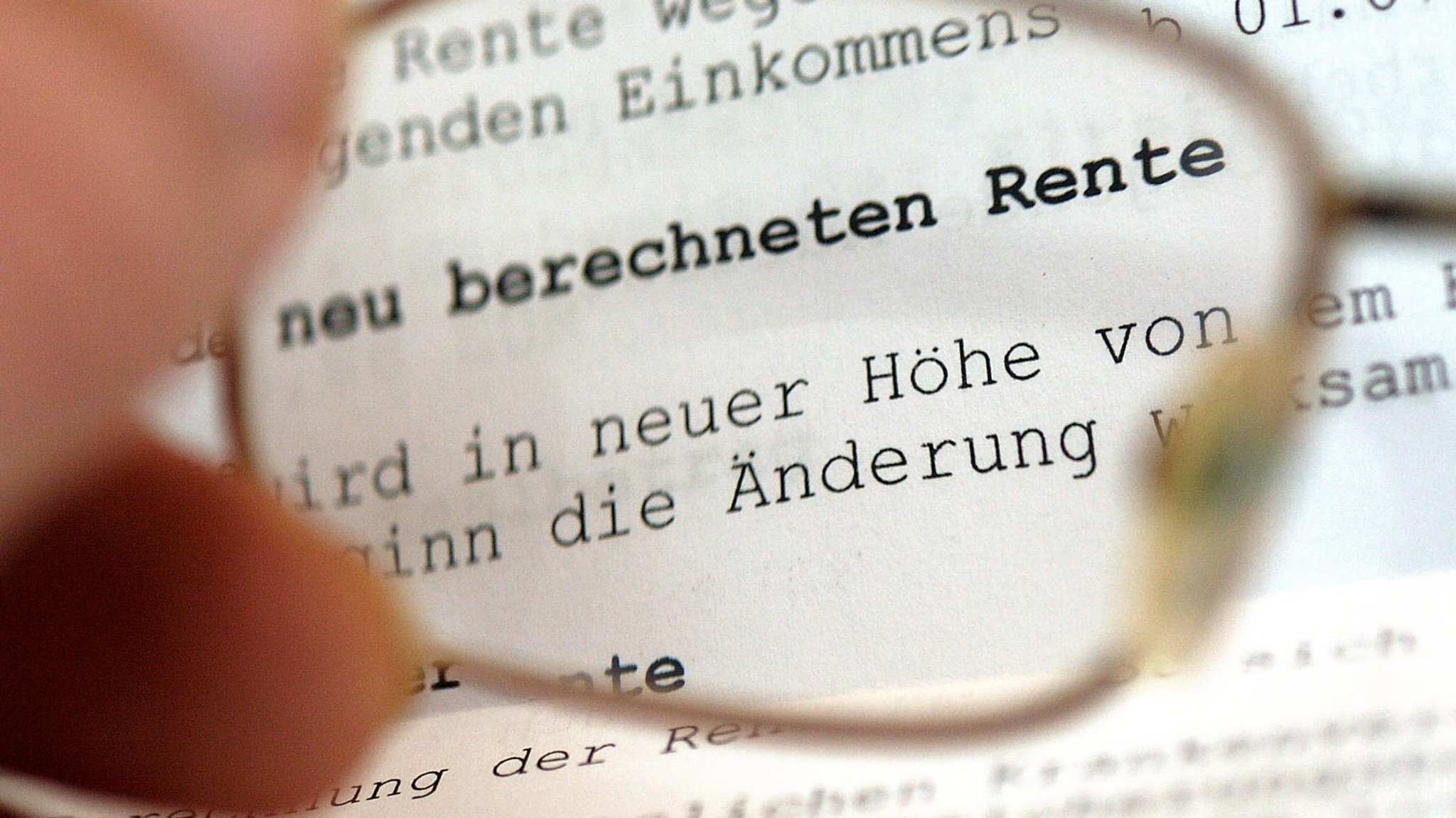 Das bleibt im Alter: Renteninformation lesen und Rente berechnen