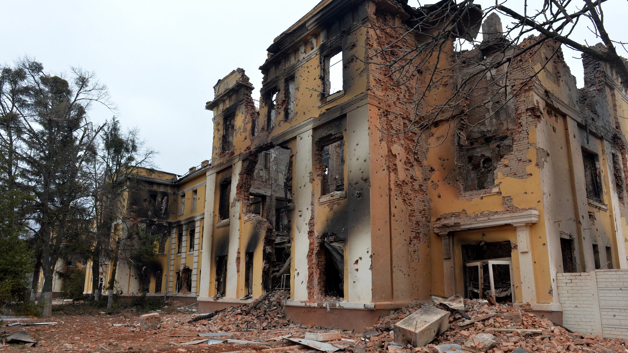 Die Charkiwer Schule Nr. 134 nach dem Angriff