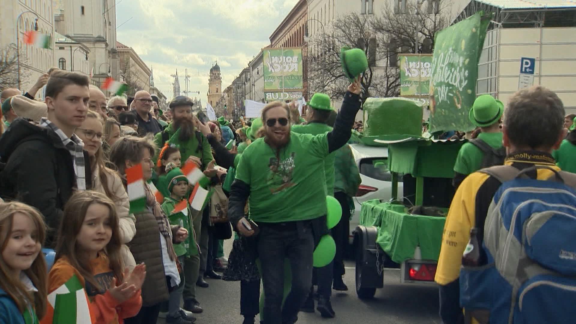 Saint Patrick's Day: Zehntausende bei Parade in München