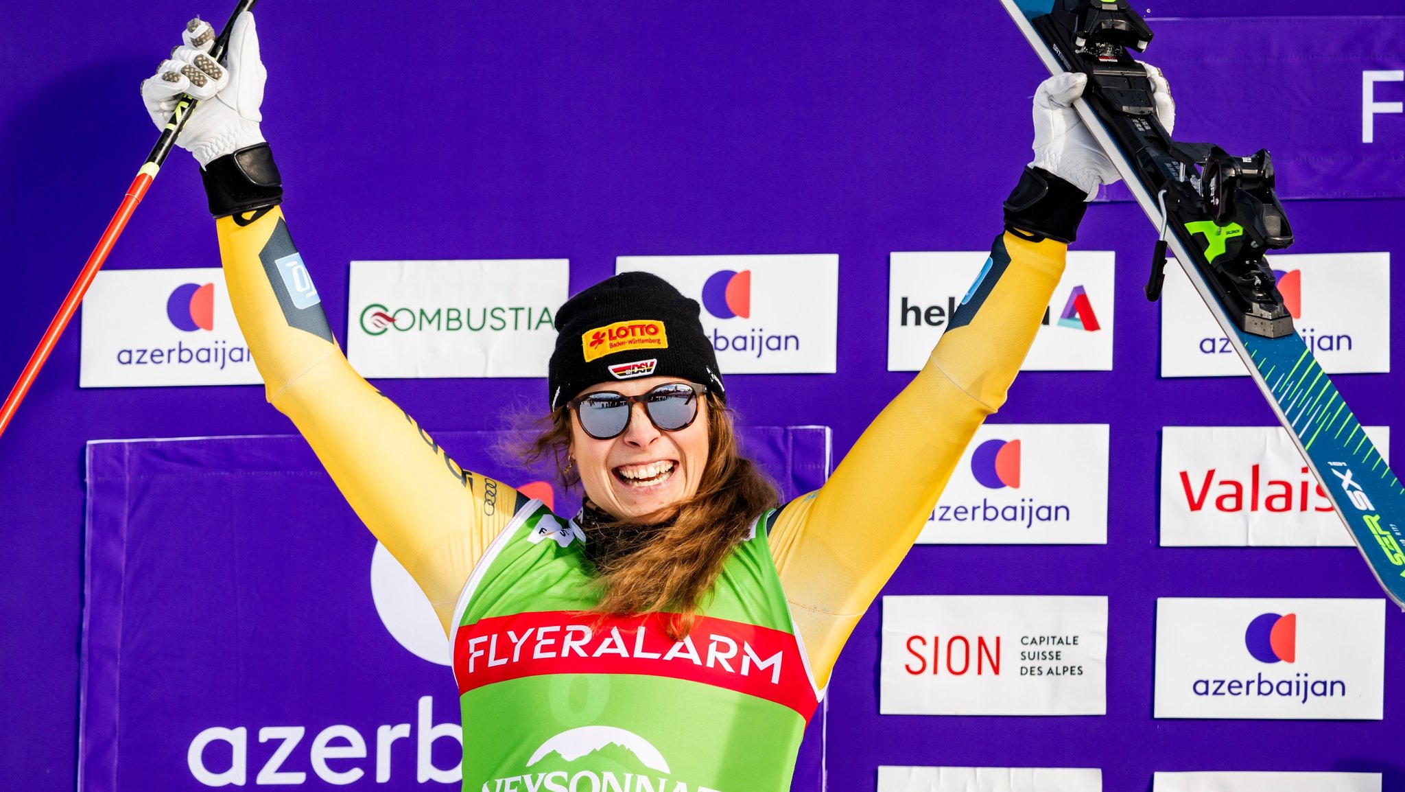 Daniela Maier jubelt | Bild: picture alliance/KEYSTONE | JEAN-CHRISTOPHE BOTT Daniela Maier jubelt