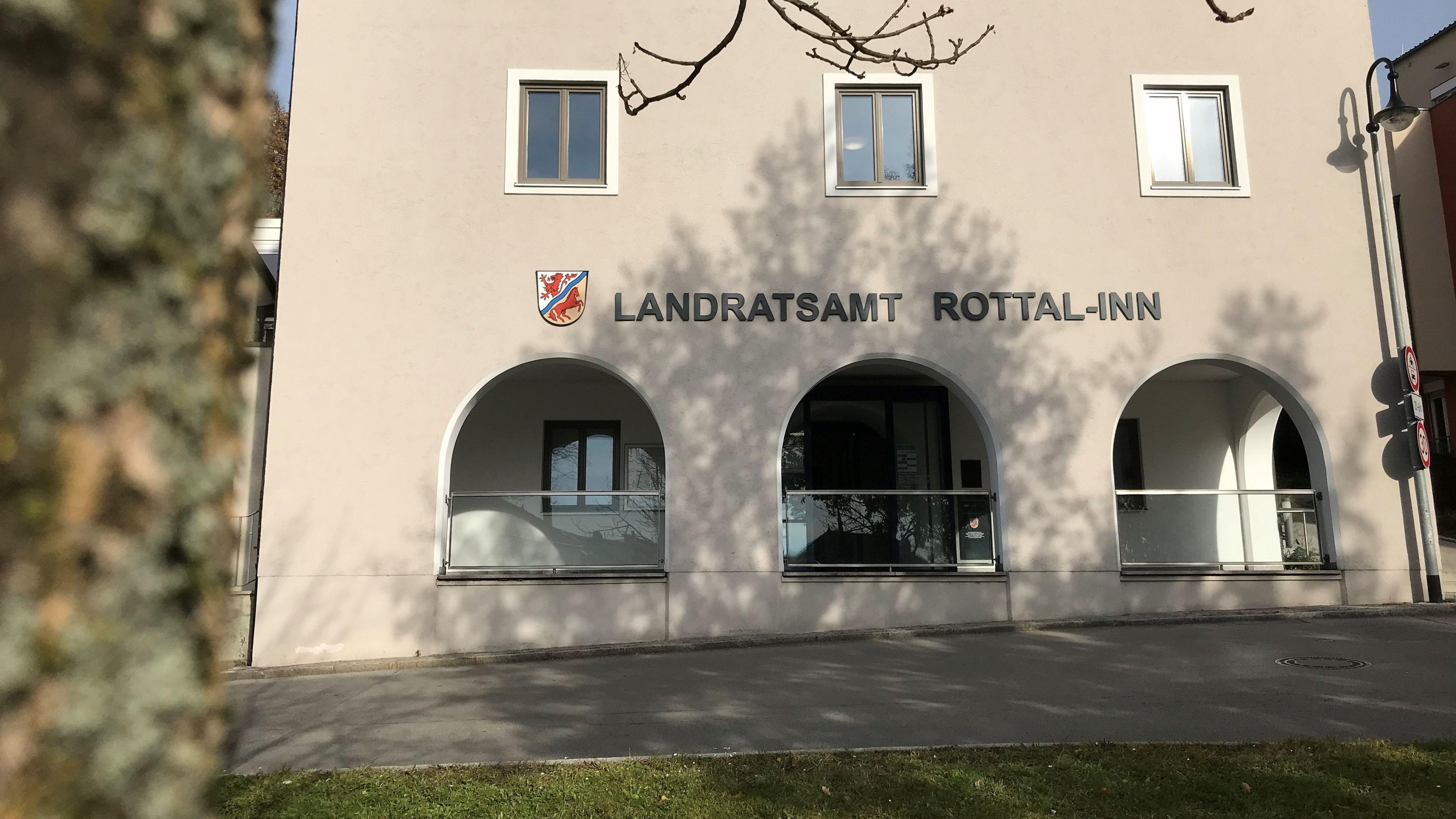 Rottal-Inn-Kliniken: Mehr Geld für das Personal in der Pandemie | BR24