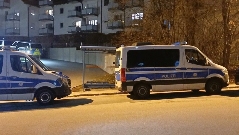 Großaufgebot der Polizei im Stadtgebiet Passau. | Bild: Riedl/zema-medien.de Großaufgebot der Polizei im Stadtgebiet Passau.
