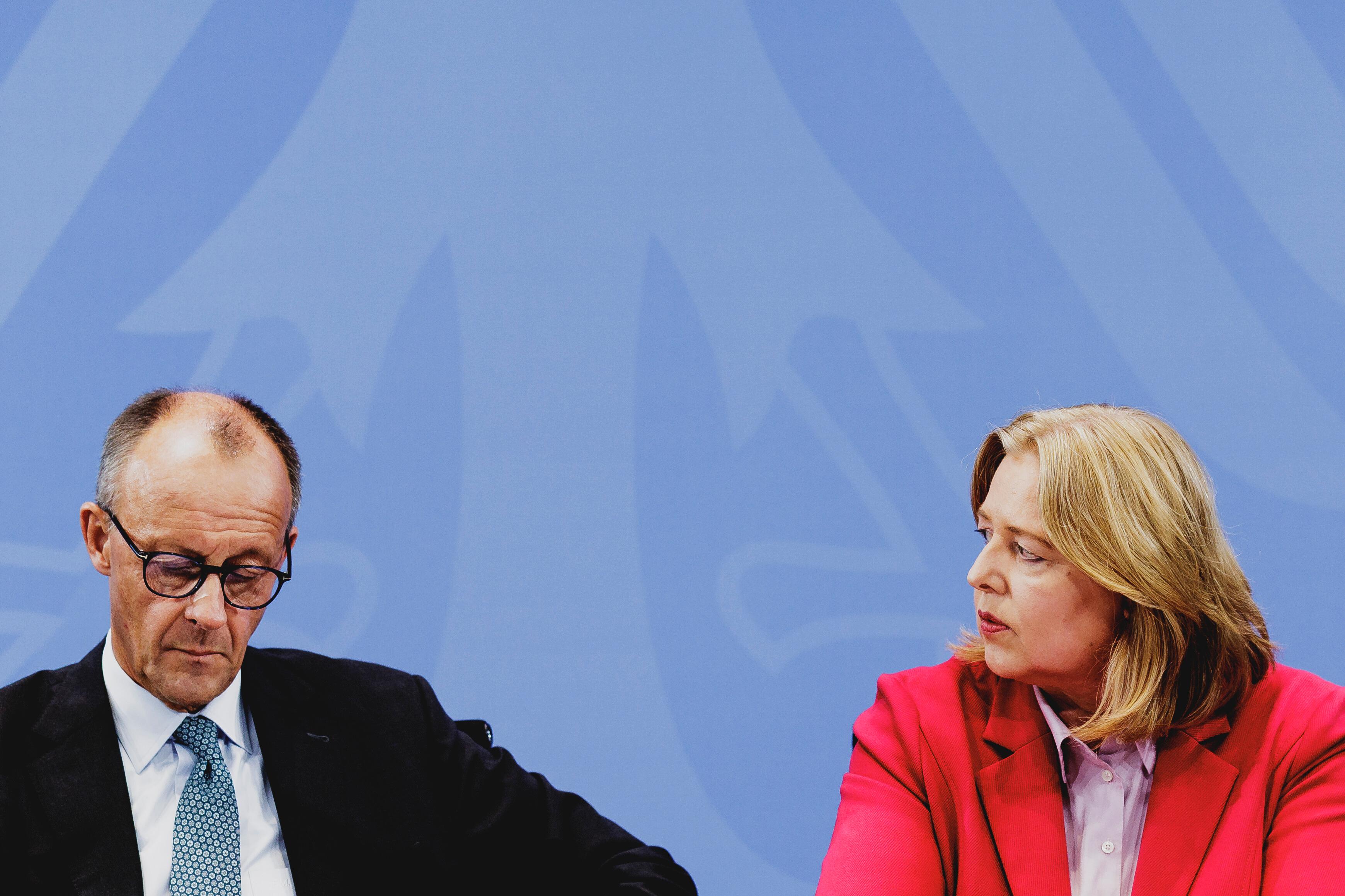 Bundeskanzler Merz (CDU) und Arbeitsministerin Bas (SPD) auf einer Pressekonferenz nach dem Koalitionsausschuss am 3.09.2025