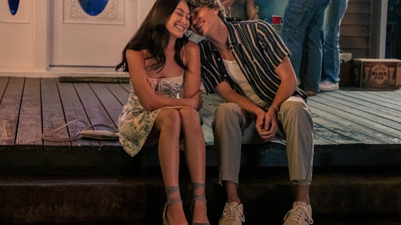 Szene aus der Teenager-Romanze "The Summer I Turned Pretty" | Bild: picture alliance / ASSOCIATED PRESS | Erika Doss Szene aus der Teenager-Romanze "The Summer I Turned Pretty"