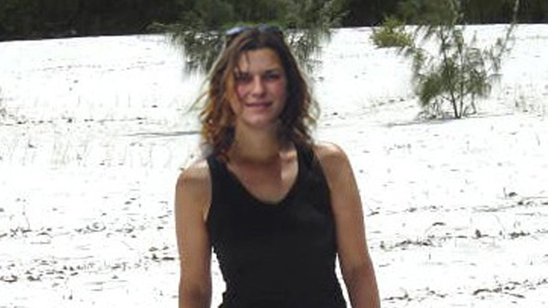 Simone Strobel Anfang 2005 an einem Strand in Australien | Bild: picture alliance / AP Photo | Anonymous Simone Strobel Anfang 2005 an einem Strand in Australien