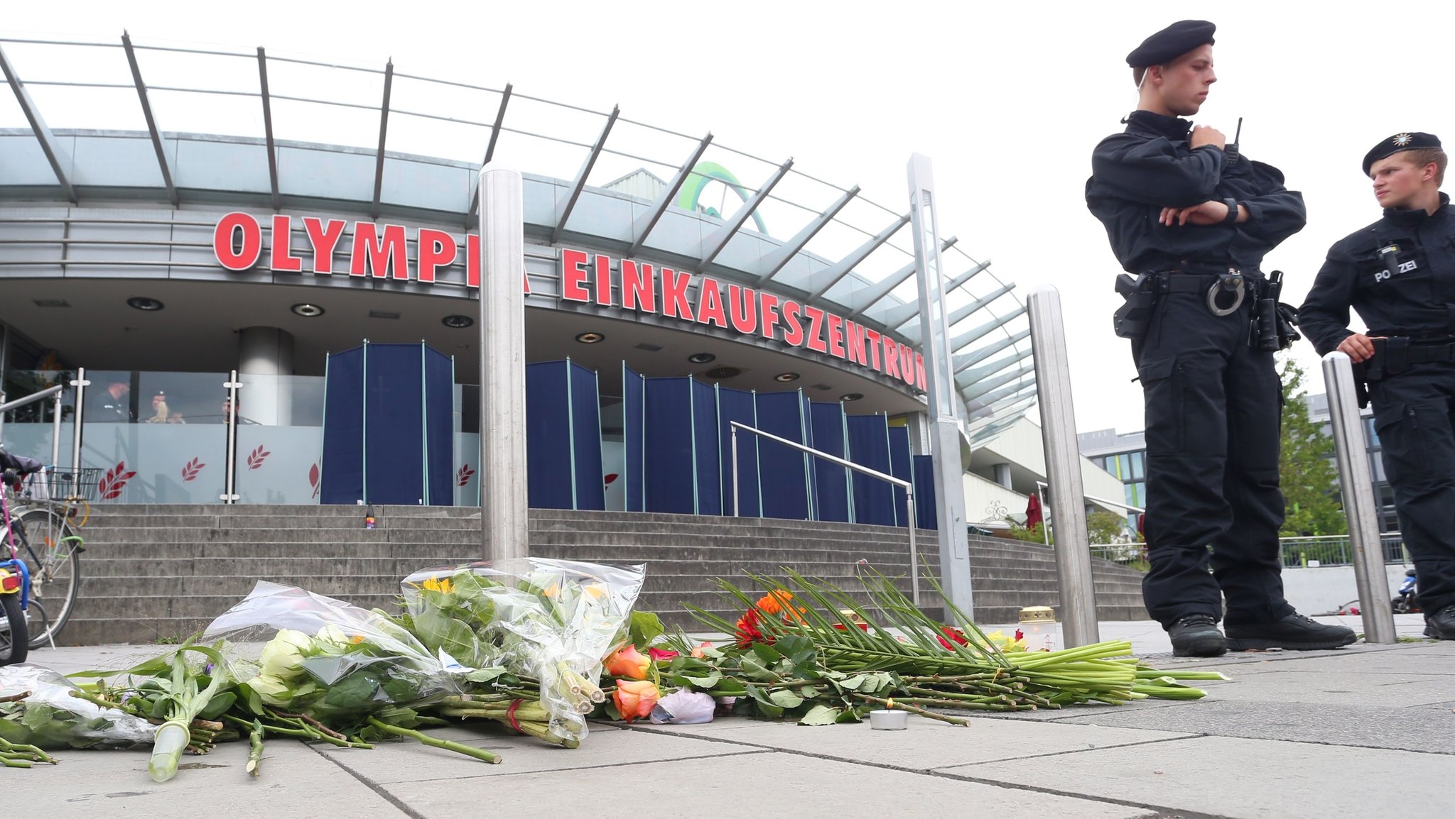 Gedenken an Opfer des OEZ-Attentats: Tausend demonstrieren