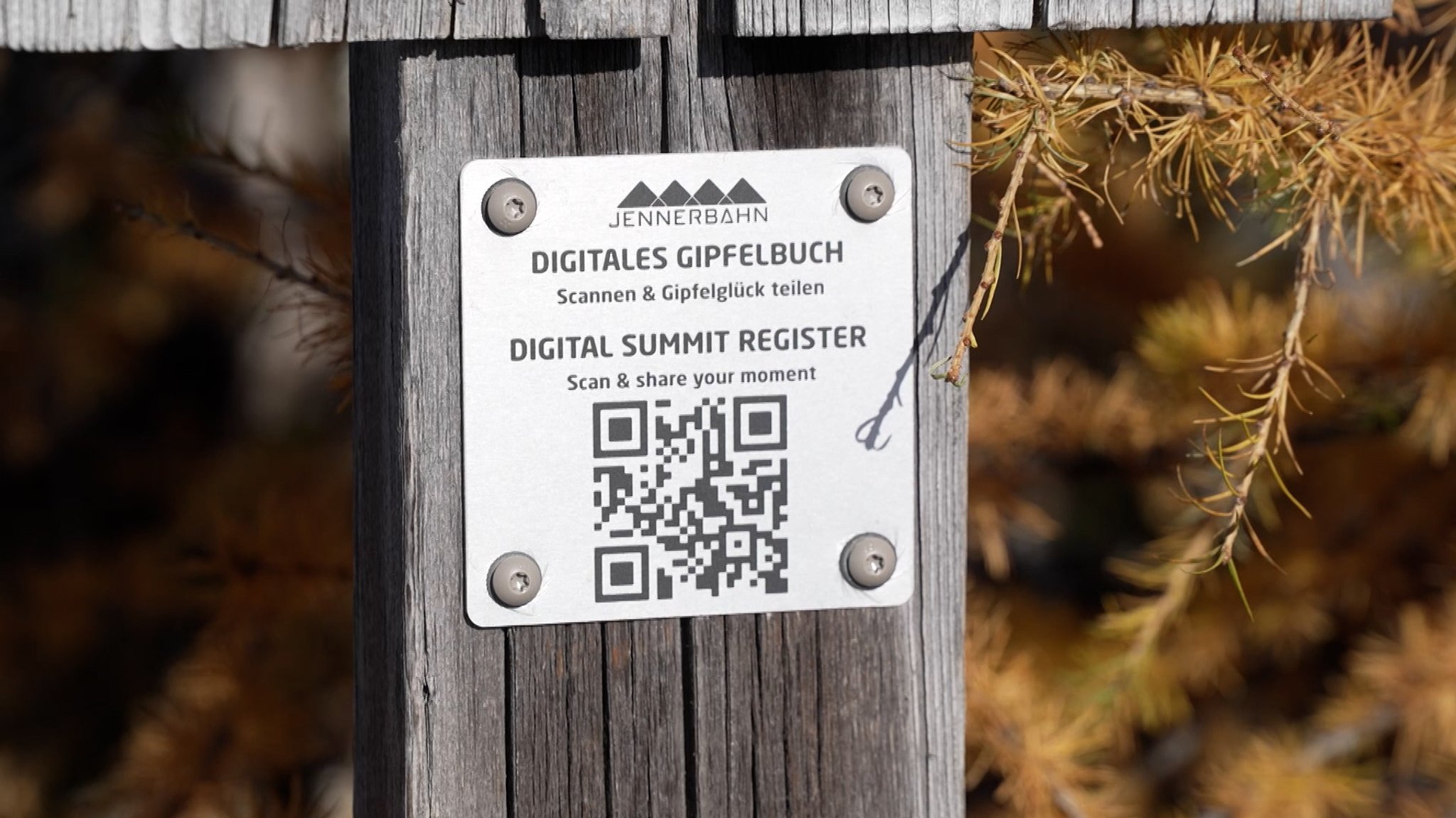 Digital statt Bleistift – das neue Gipfelbuch am Jenner