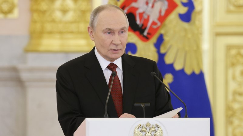 Bei der Überreichung von Beglaubigungsschreiben neuer Botschafter in Russland | Bild: Sergei Karpukin/Picture Alliance Bei der Überreichung von Beglaubigungsschreiben neuer Botschafter in Russland