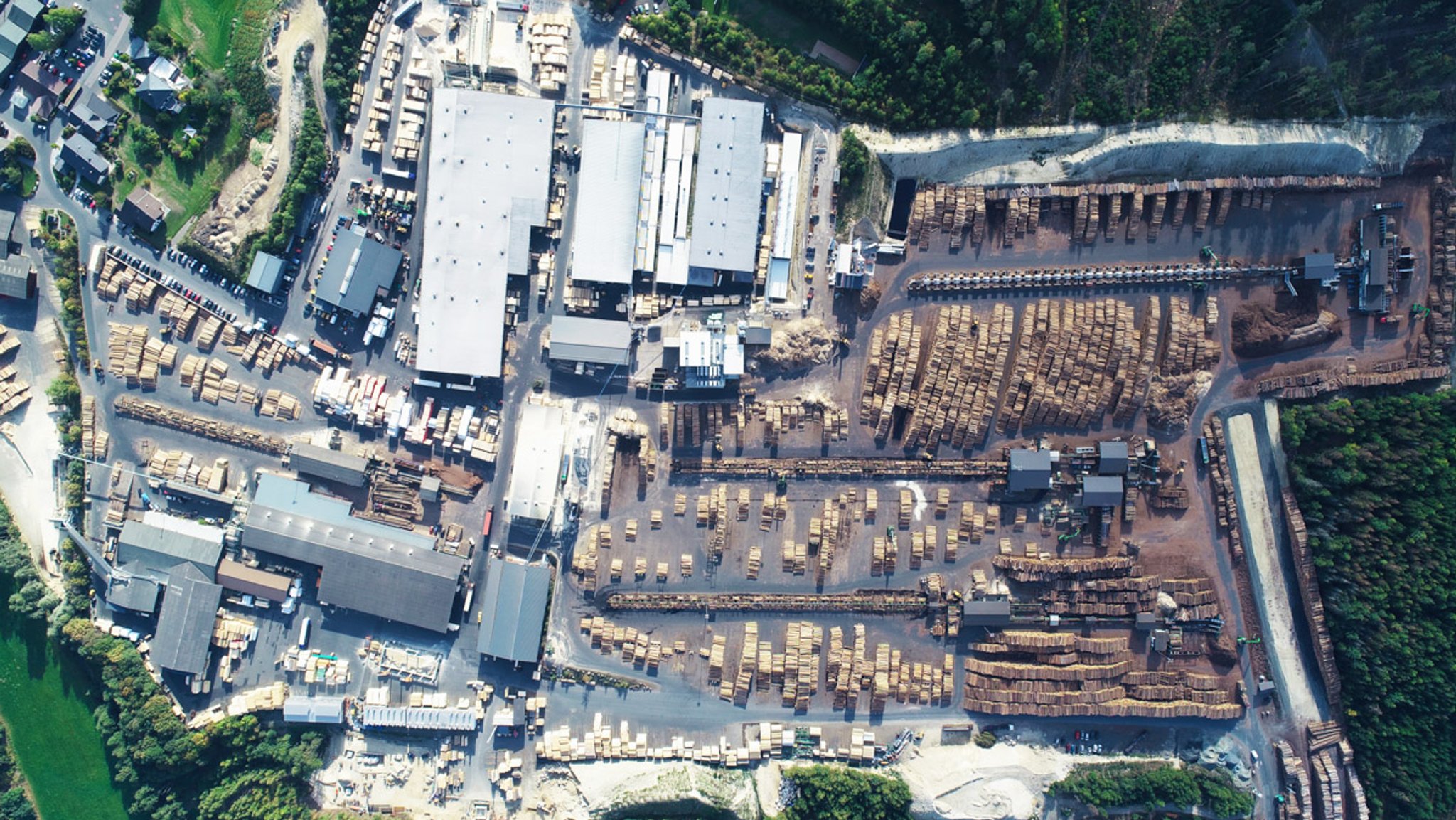 Das Sägewerk von Ziegler in Plößberg von oben. 