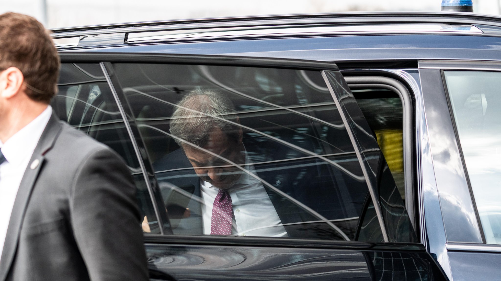 "Verschlusssache": Dienstwagen-Flotten für die Spitzenpolitik