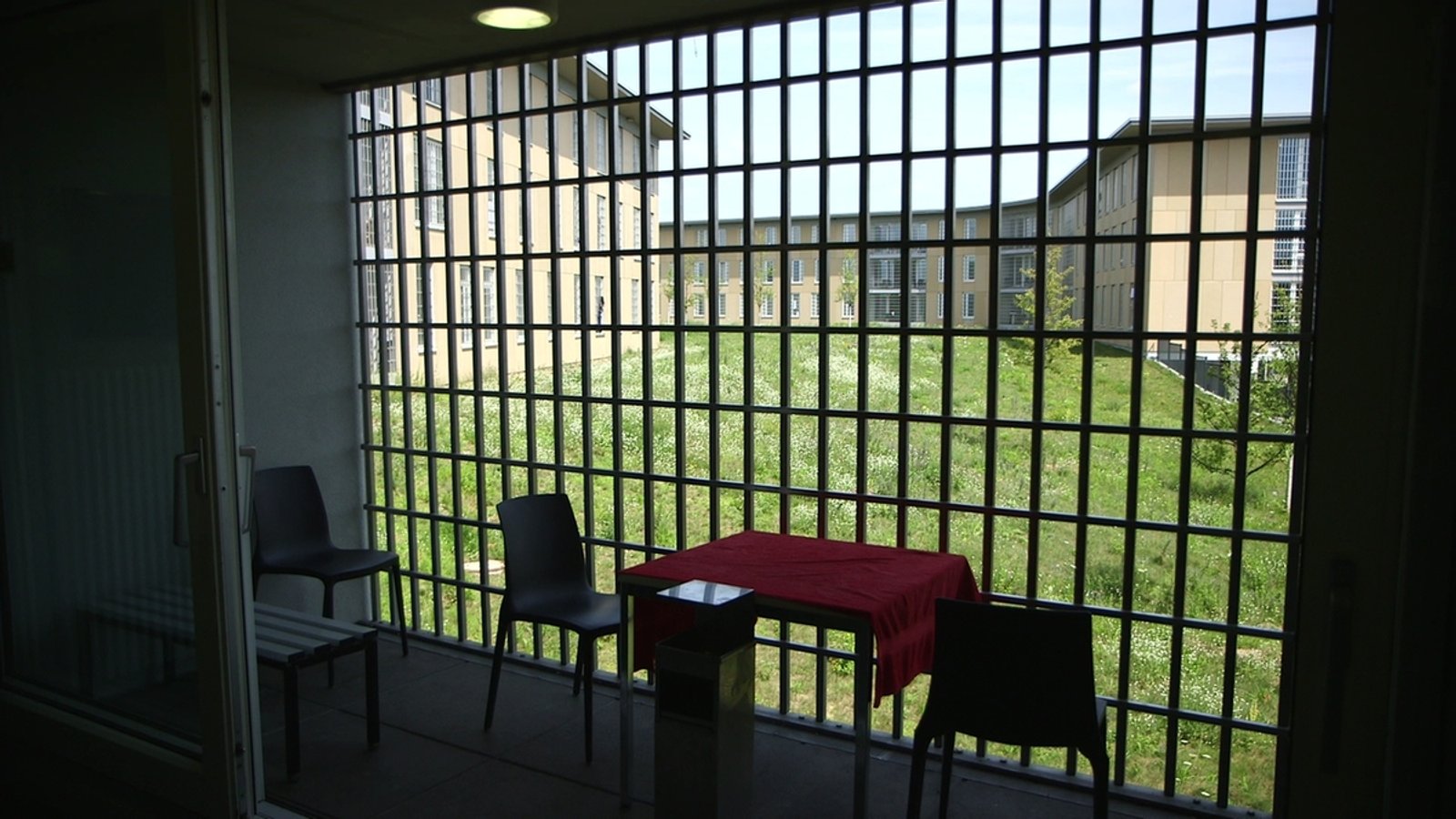 Ausnahmezustand in deutschen Gefängnissen, Teil 2