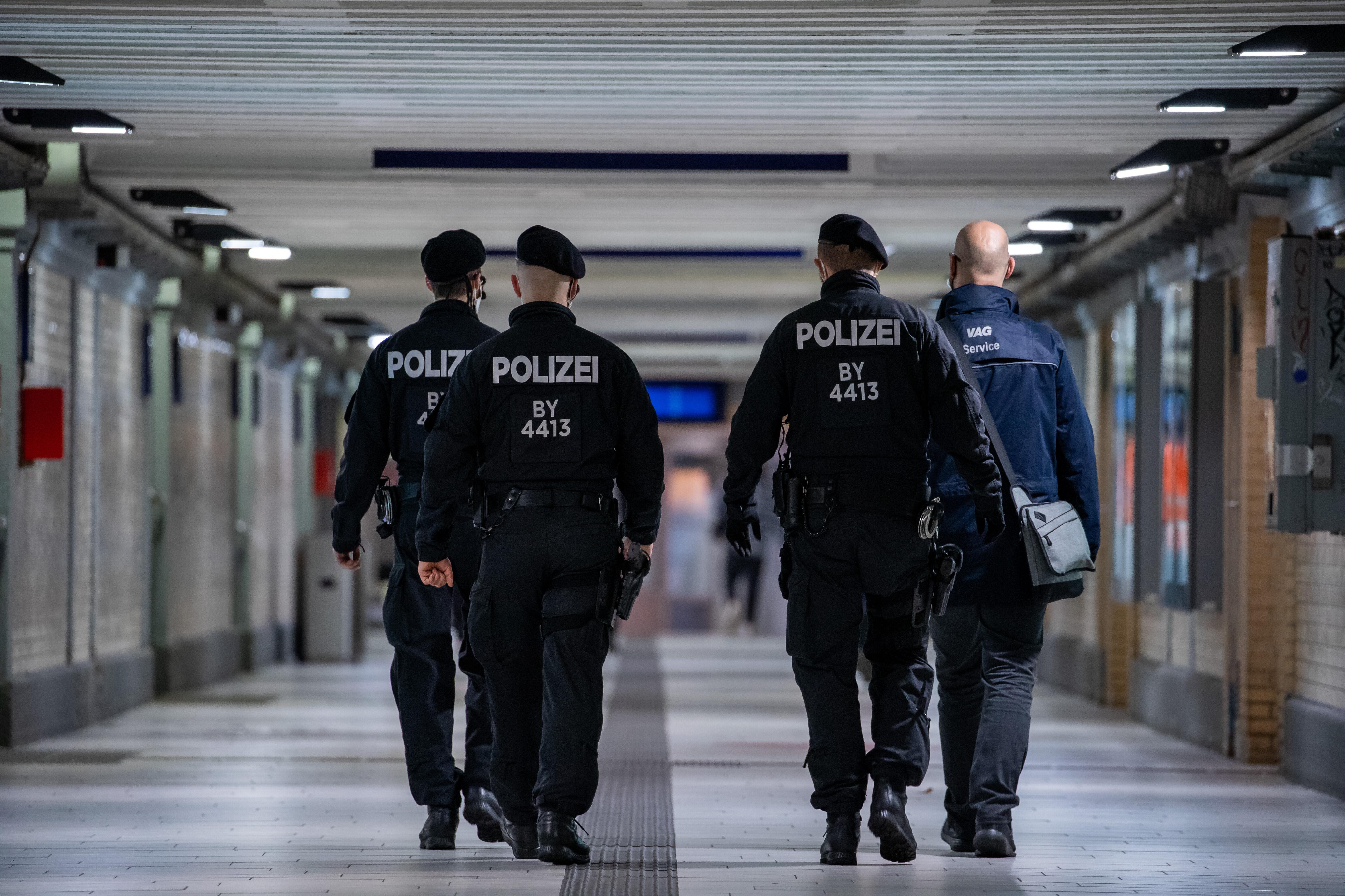 Schwerpunktaktion Gewaltprävention: An sechs Bahnhöfen in Bayern müssen sich Zugreisende auf eine erhöhte Polizeipräsenz einstellen.