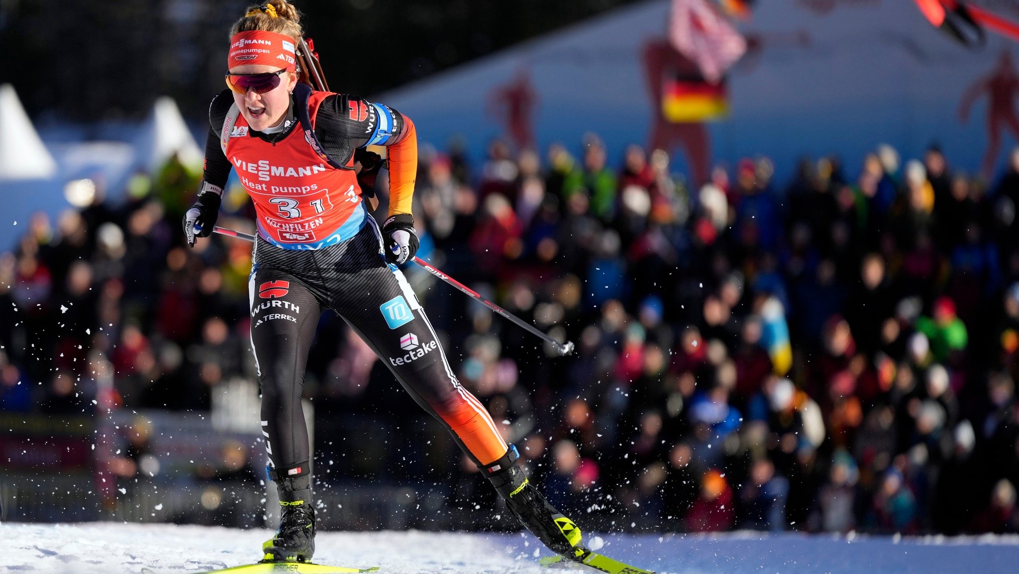 10.12.2023, Österreich, Hochfilzen: Biathlon: Weltcup, Staffel 4 x 6 km, Damen: Selina Grotian aus Deutschland in Aktion. Foto: Matthias Schrader/AP/dpa +++ dpa-Bildfunk +++