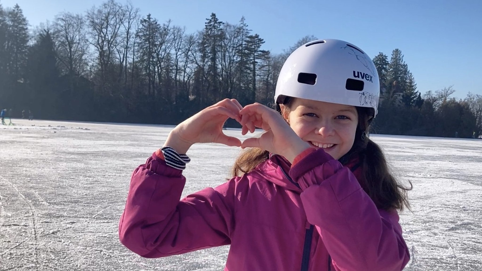 Die neunjährige Luisa beim Eislaufen: Seit fünf Jahren lebt sie mit einem Spenderherz. 