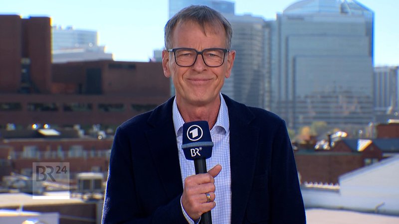 ARD-Korrespondent Ralf Borchard über die Wahlbeteiligung in den USA, was sich daraus schließen lasst - und wann man in etwa mit einem Ergebnis oder zumindest mit einer klaren Tendenz rechnen kann. | Bild: BR ARD-Korrespondent Ralf Borchard über die Wahlbeteiligung in den USA, was sich daraus schließen lasst - und wann man in etwa mit einem Ergebnis oder zumindest mit einer klaren Tendenz rechnen kann.