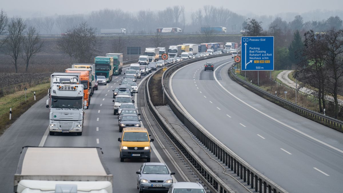 Weihnachtsbesuch In Osterreich Das Gilt Bei Ein Und Ruckreise Br24