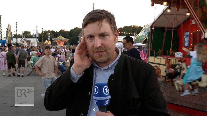 BR-Korrespondent Moritz Steinbacher im Gespräch. | Bild: BR BR-Korrespondent Moritz Steinbacher im Gespräch.