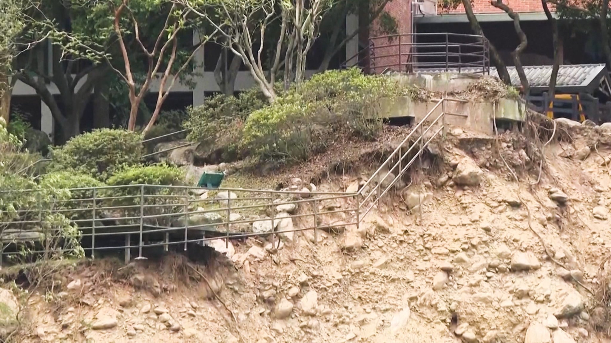 Ein abgebrochener Hang nach dem Erdbeben in Taiwan. Dort gab es das schwerste Erdbeben seit 25 Jahren.