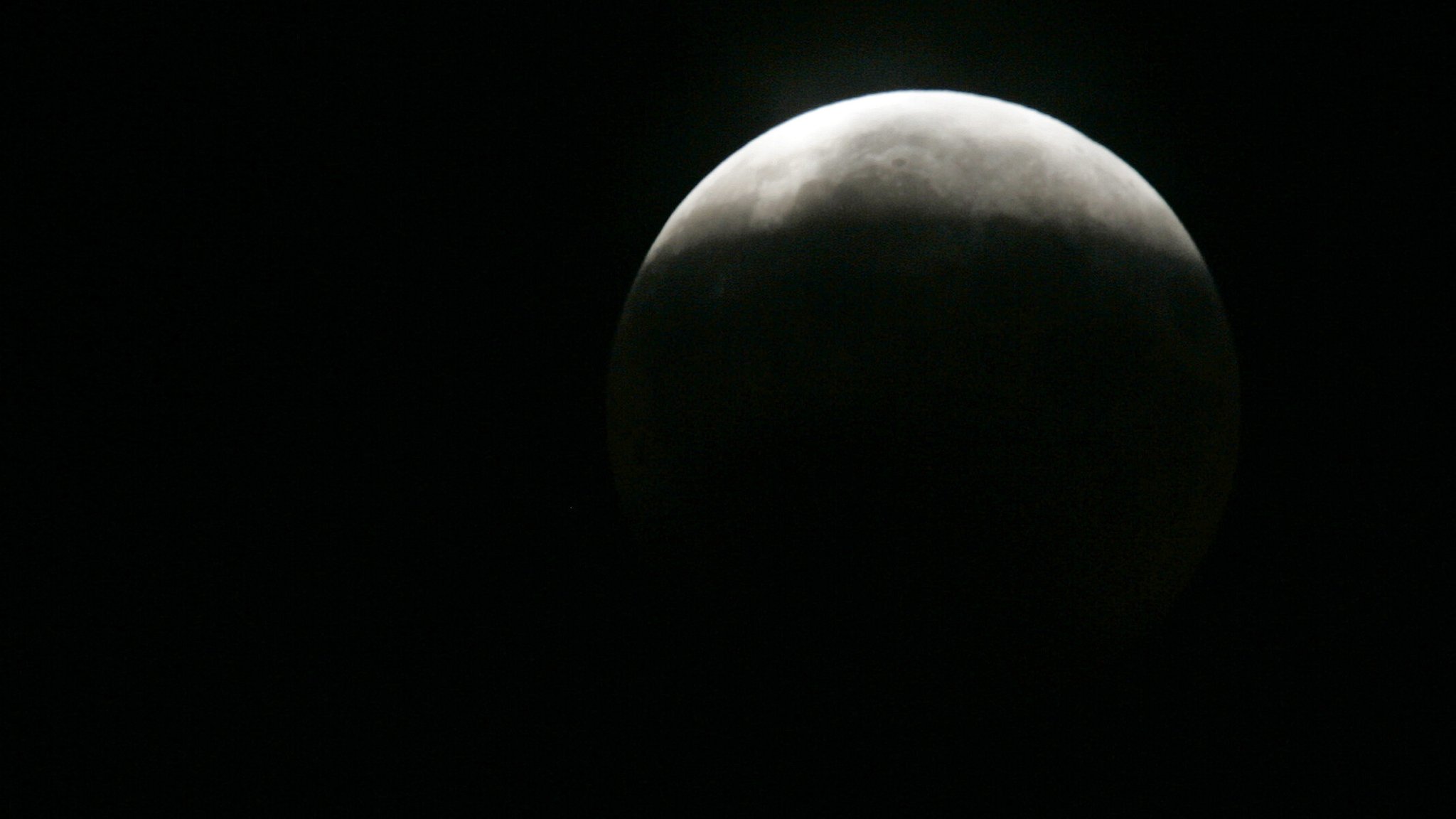 Mondfinsternis über Bayern: Kein "Blutmond" und doch spektakulär