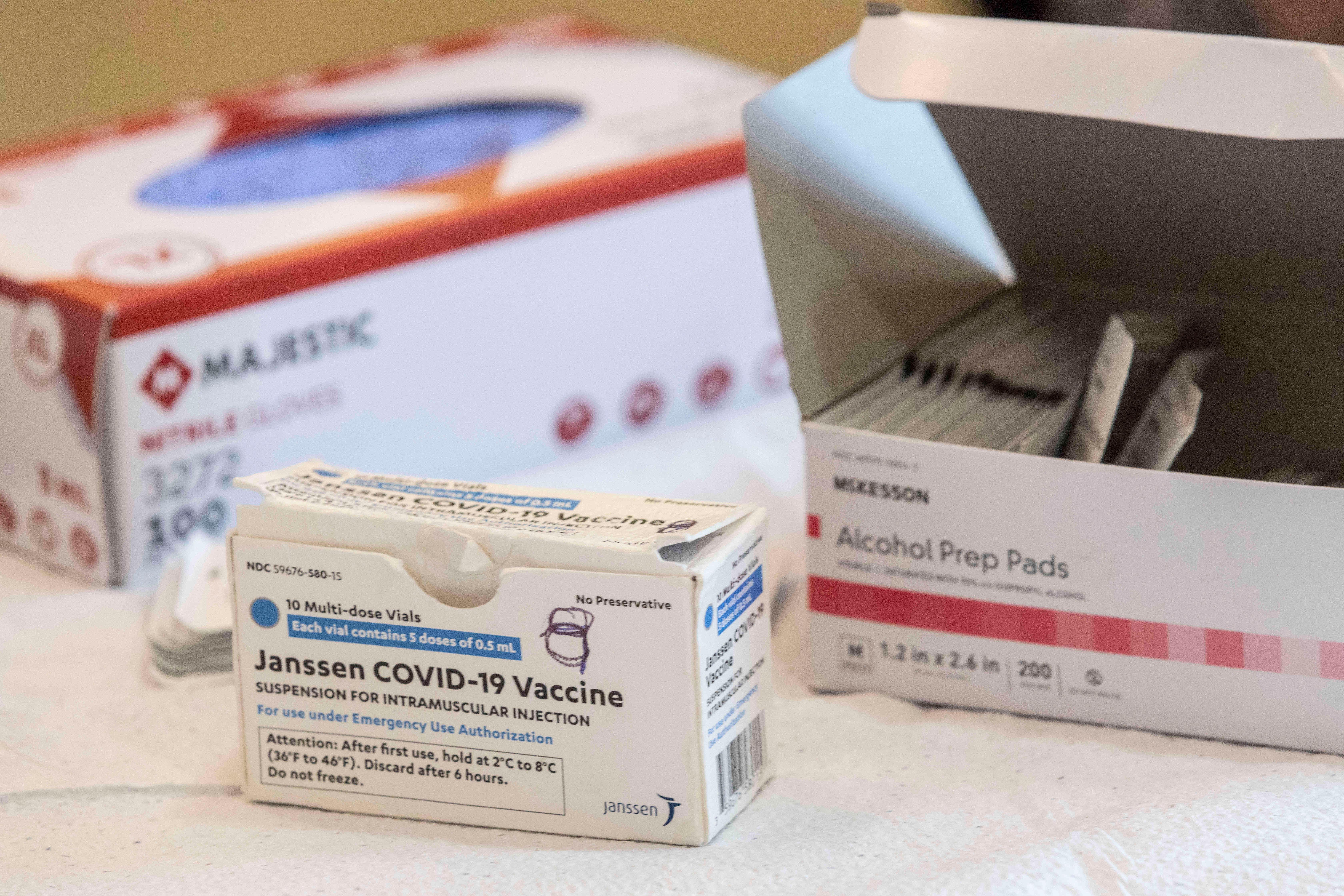 Johnson & Johnson startet mit Lieferung in der EU