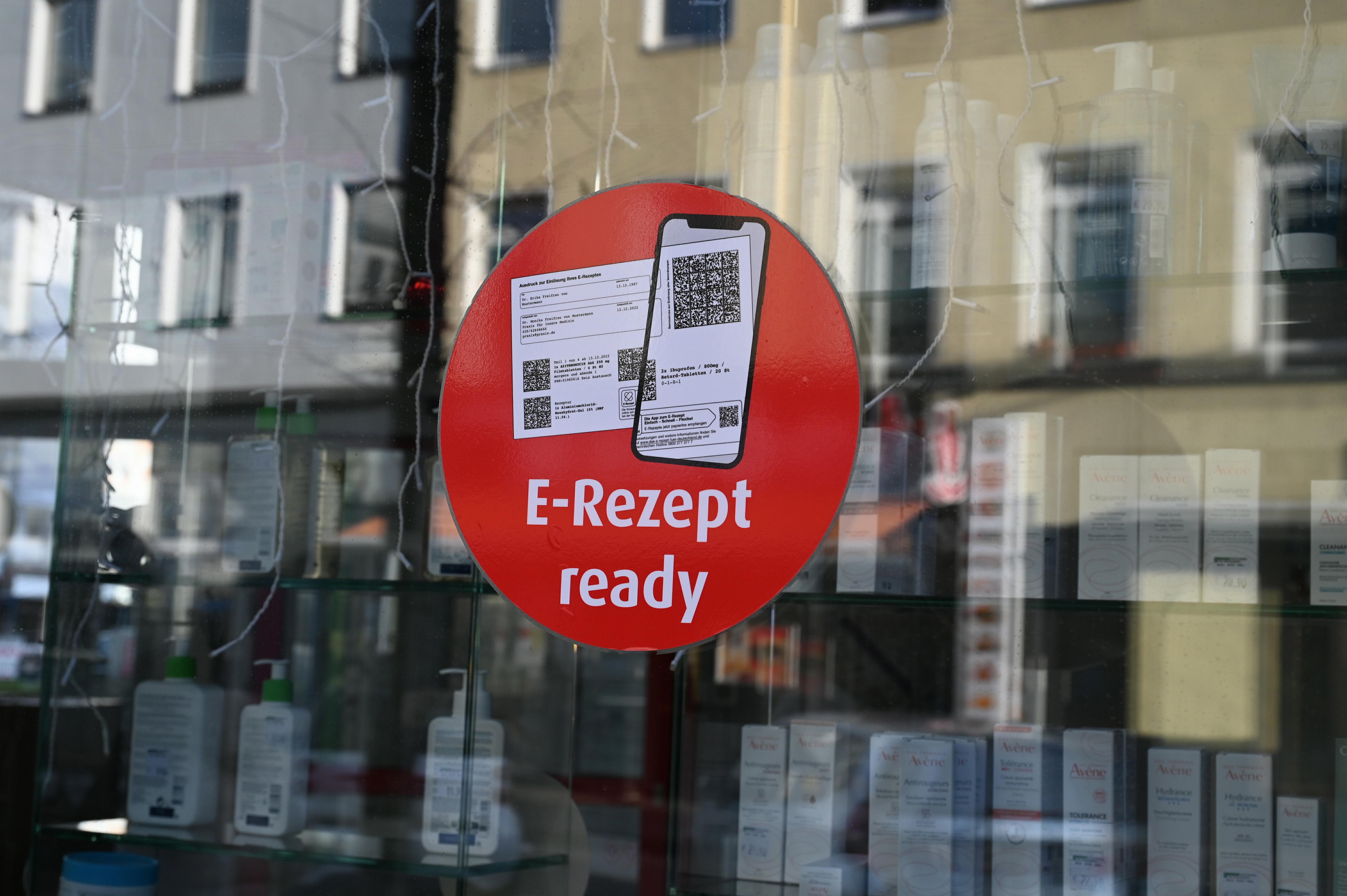 Apotheke mit dem Hinweis, dass man dort das E-Rezept einlösen kann.