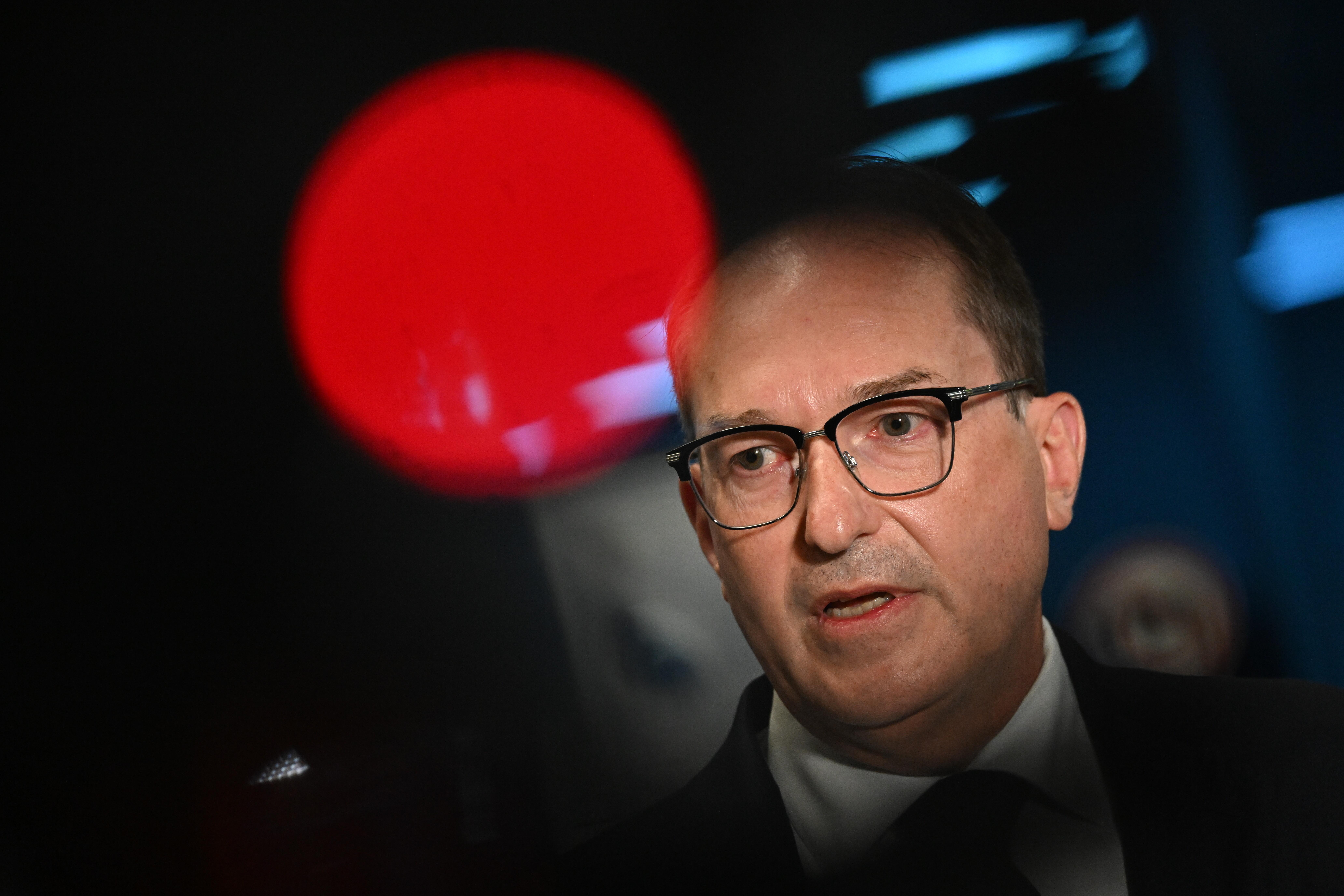 BND soll Deutschland in Zukunft auch aktiv verteidigen dürfen | BR24